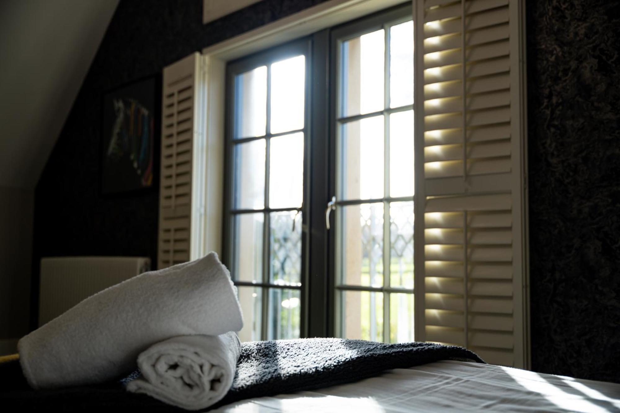 Escape Ordinary At Lough Erne Golf Village Enniskillen Esterno foto