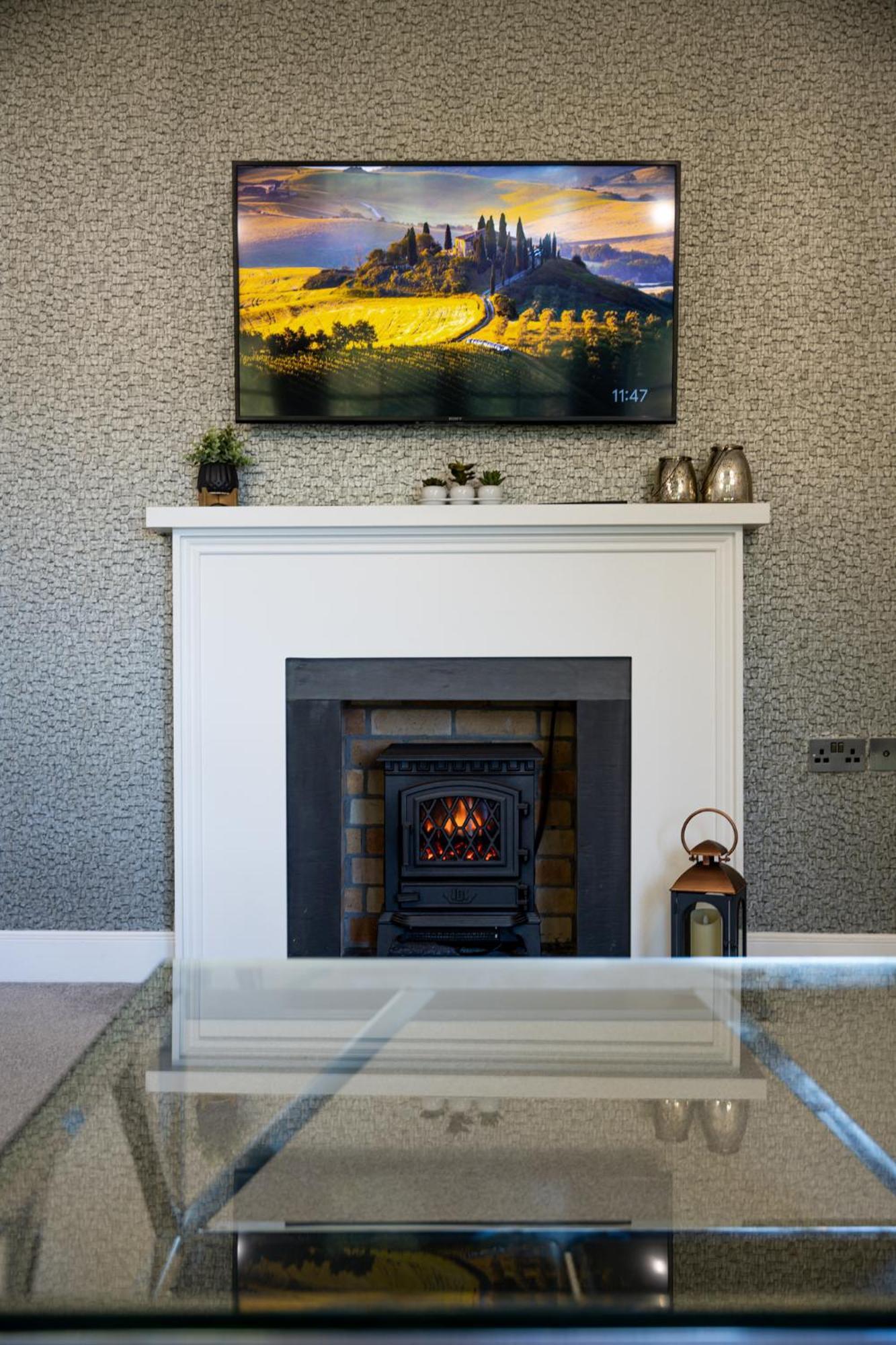 Escape Ordinary At Lough Erne Golf Village Enniskillen Esterno foto