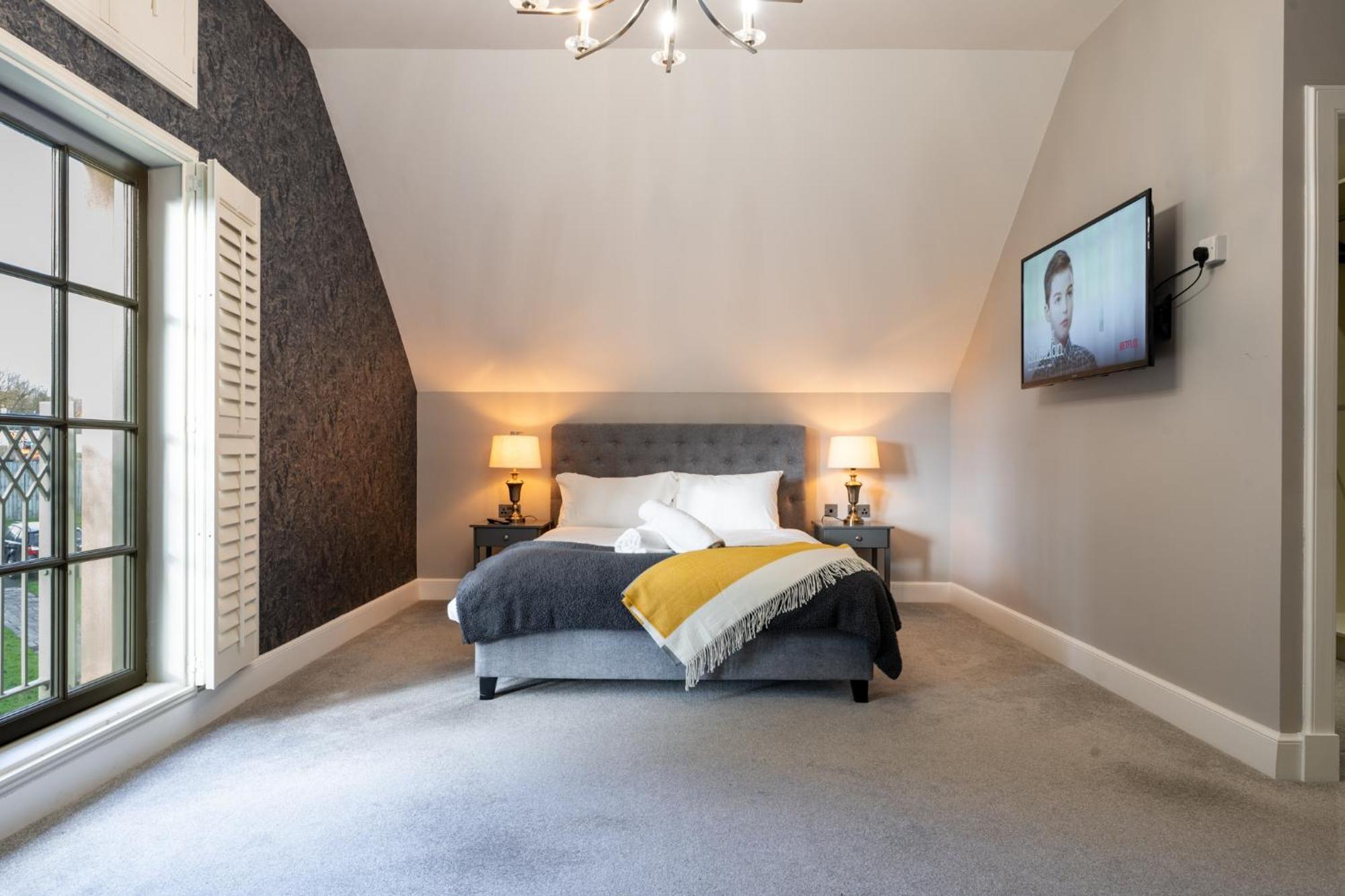 Escape Ordinary At Lough Erne Golf Village Enniskillen Esterno foto